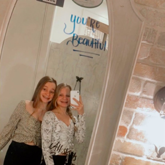 Meet your Posher, Addy - Picture 1 of 1